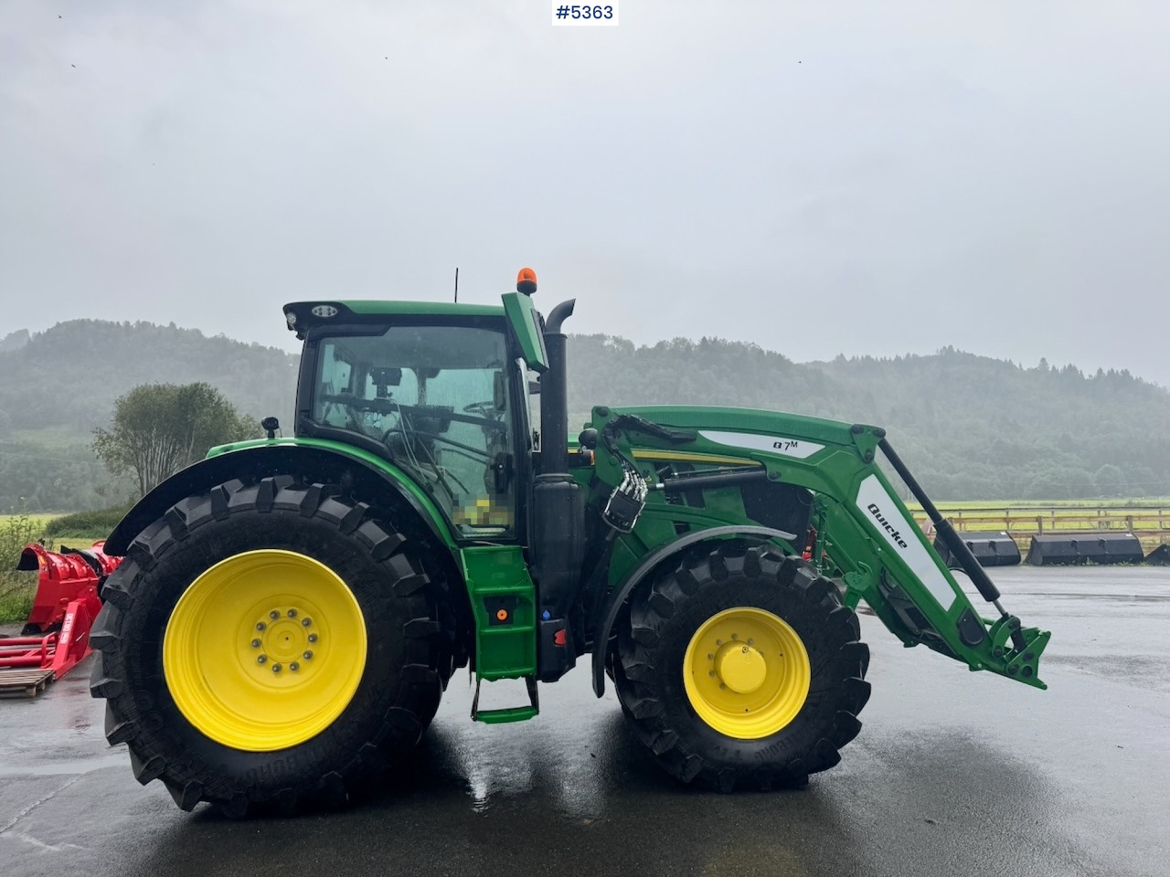 2024 John Deere 6R 215 w/ Front Loader and Front Hydraulics. 520 hours! - Tractor: afbeelding 5 2024 John Deere 6R 215 w/ Front Loader and Front Hydraulics. 520 hours! - Tractor: afbeelding 5