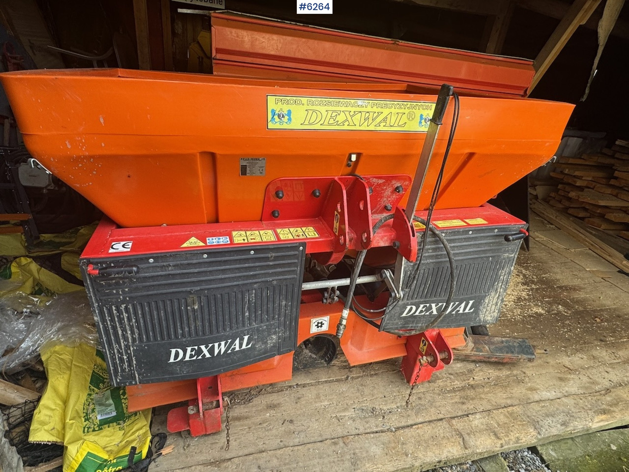 2015 Dexwal Tornado fertilizer spreader - Andere machine: afbeelding 5 2015 Dexwal Tornado fertilizer spreader - Andere machine: afbeelding 5