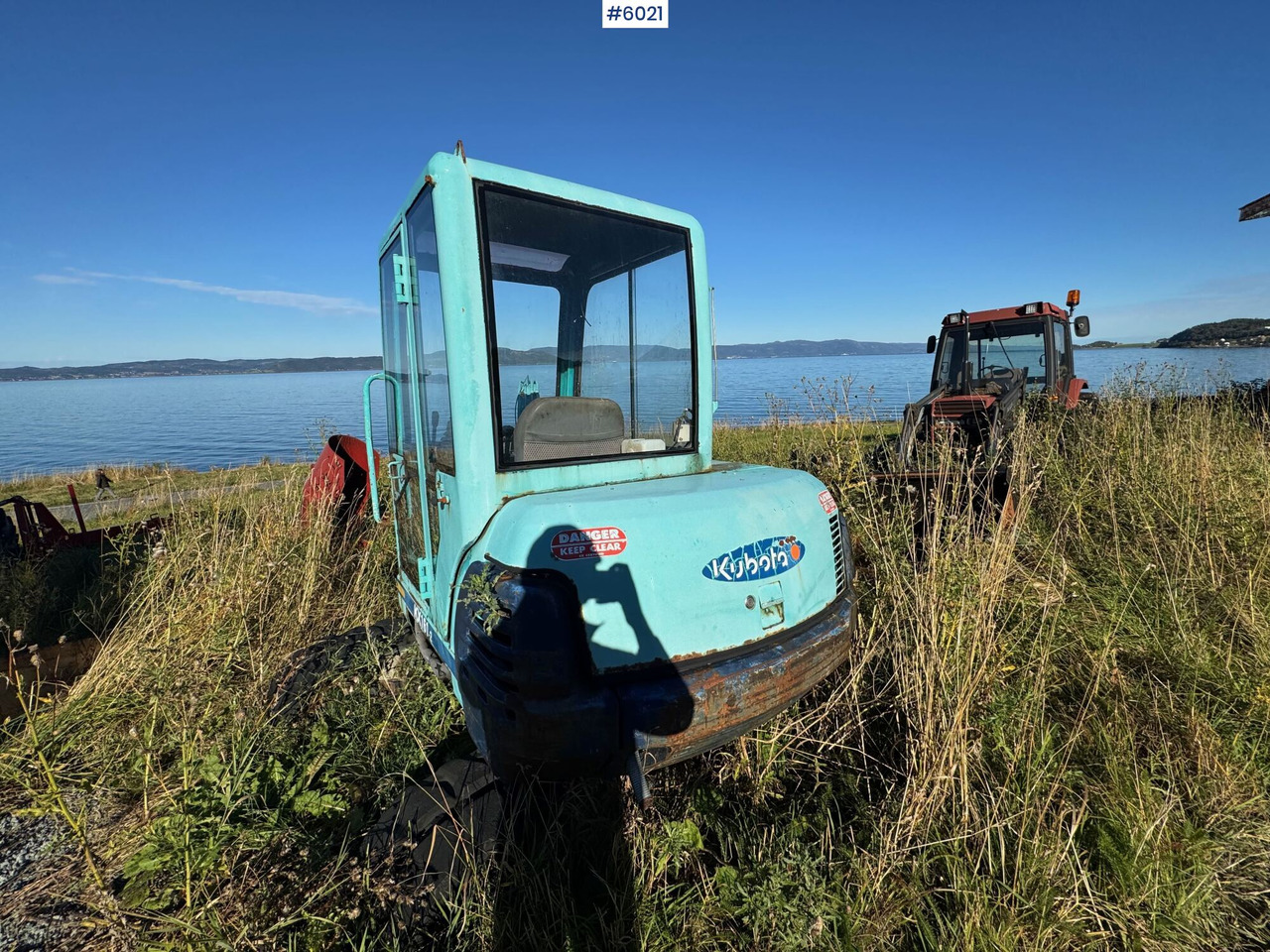 Approx.2000 Kubota KX161 w/excavator bucket and leveling bucket. Partially repaired object. - Tractor: afbeelding 4 Approx.2000 Kubota KX161 w/excavator bucket and leveling bucket. Partially repaired object. - Tractor: afbeelding 4