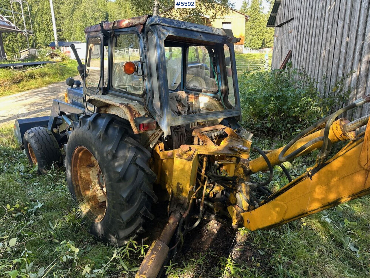 Leasing  Circa 1974 Ford 4000 tractor w/ front loader and excavator. REP.OBJECT Circa 1974 Ford 4000 tractor w/ front loader and excavator. REP.OBJECT: afbeelding 9