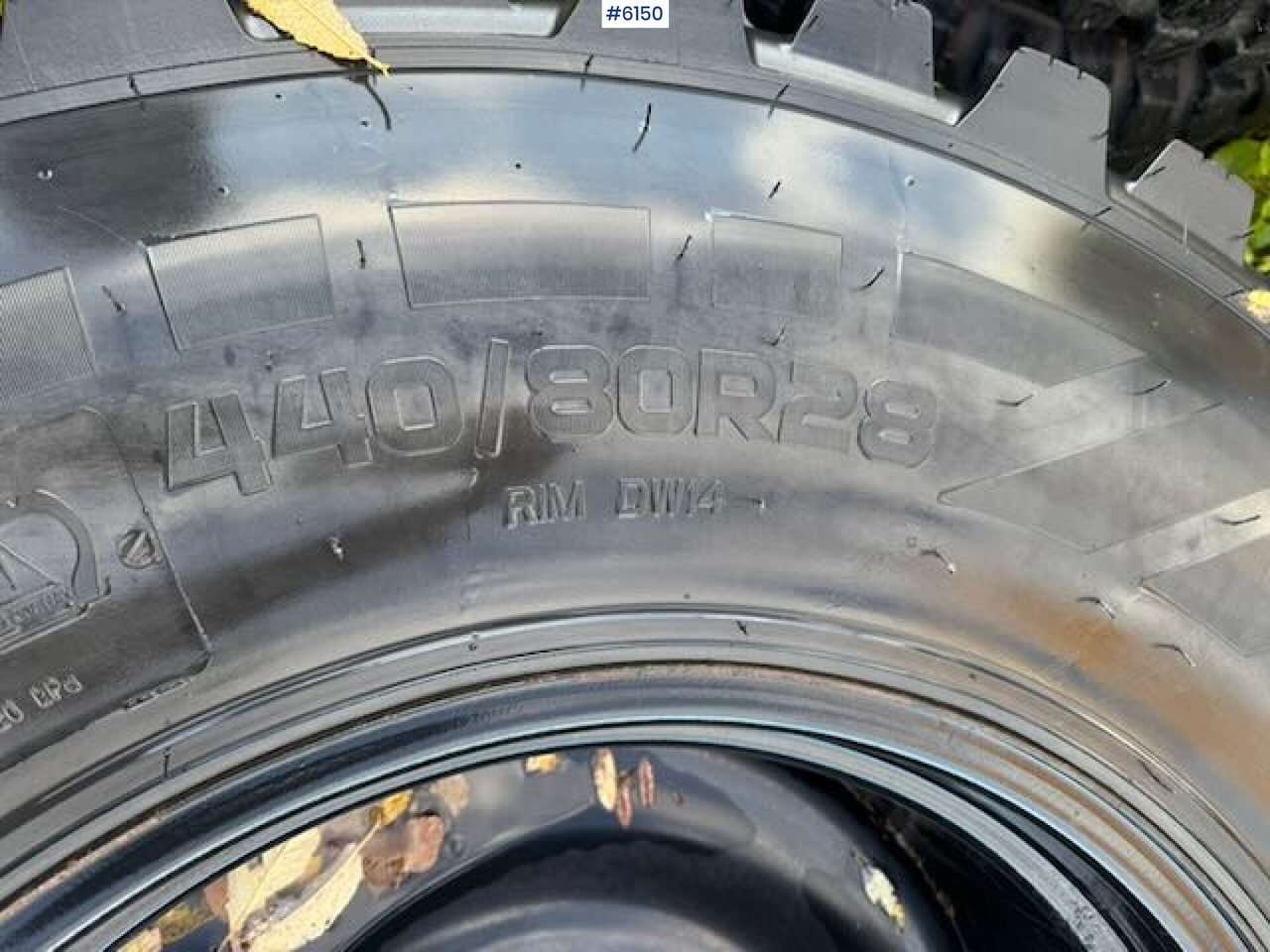 Complete set of Nokian studded tires - Band voor Landbouwmachine: afbeelding 5 Complete set of Nokian studded tires - Band voor Landbouwmachine: afbeelding 5