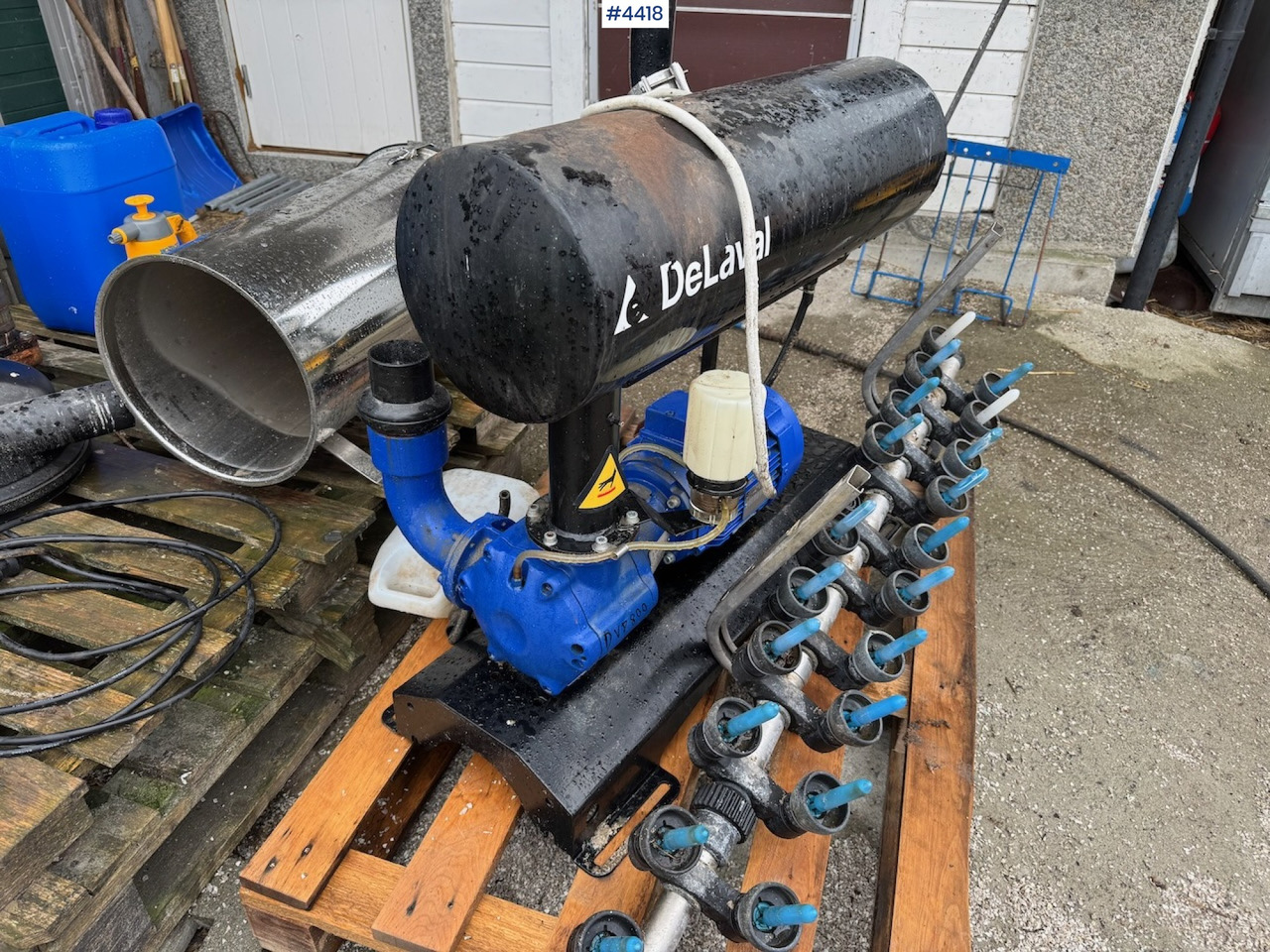 DeLaval DVP 800 Vacuum pump. - Veeteelt materiaal: afbeelding 1 DeLaval DVP 800 Vacuum pump. - Veeteelt materiaal: afbeelding 1