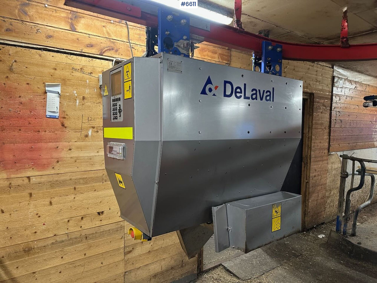 Delaval FW 200 automatic feeder and TKS rails. - Veeteelt materiaal: afbeelding 1 Delaval FW 200 automatic feeder and TKS rails. - Veeteelt materiaal: afbeelding 1