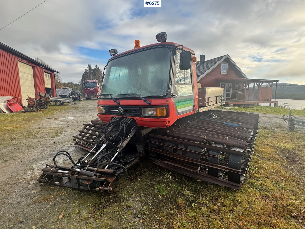 1985 Kässbohrer PB 270DS treadle machine w/ cutters and smoothing board - Gemeentelijke machine/ Speciaal: afbeelding 3 1985 Kässbohrer PB 270DS treadle machine w/ cutters and smoothing board - Gemeentelijke machine/ Speciaal: afbeelding 3