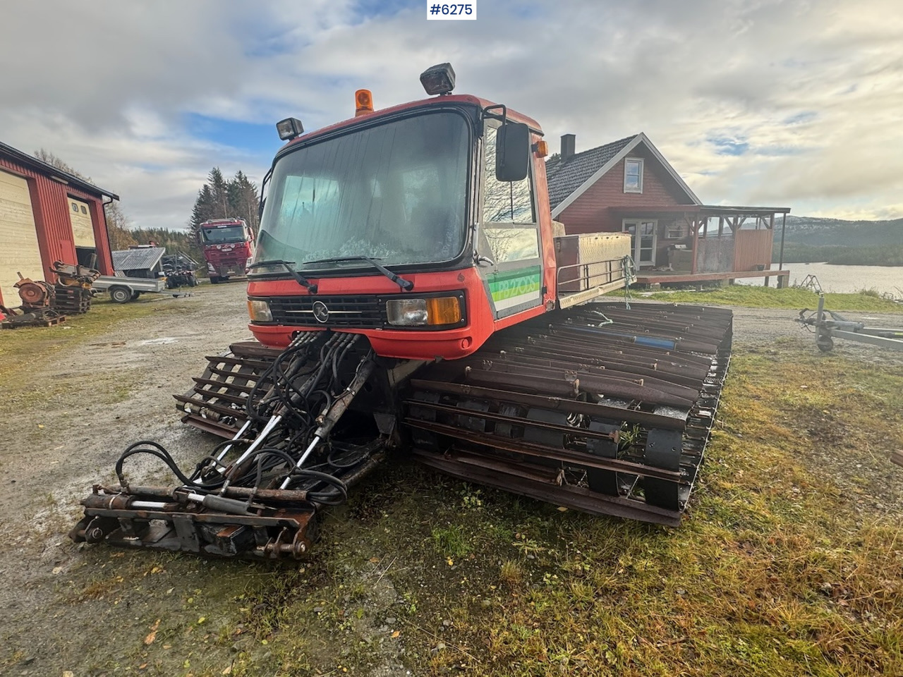 1985 Kässbohrer PB 270DS treadle machine w/ cutters and smoothing board - Gemeentelijke machine/ Speciaal: afbeelding 4 1985 Kässbohrer PB 270DS treadle machine w/ cutters and smoothing board - Gemeentelijke machine/ Speciaal: afbeelding 4