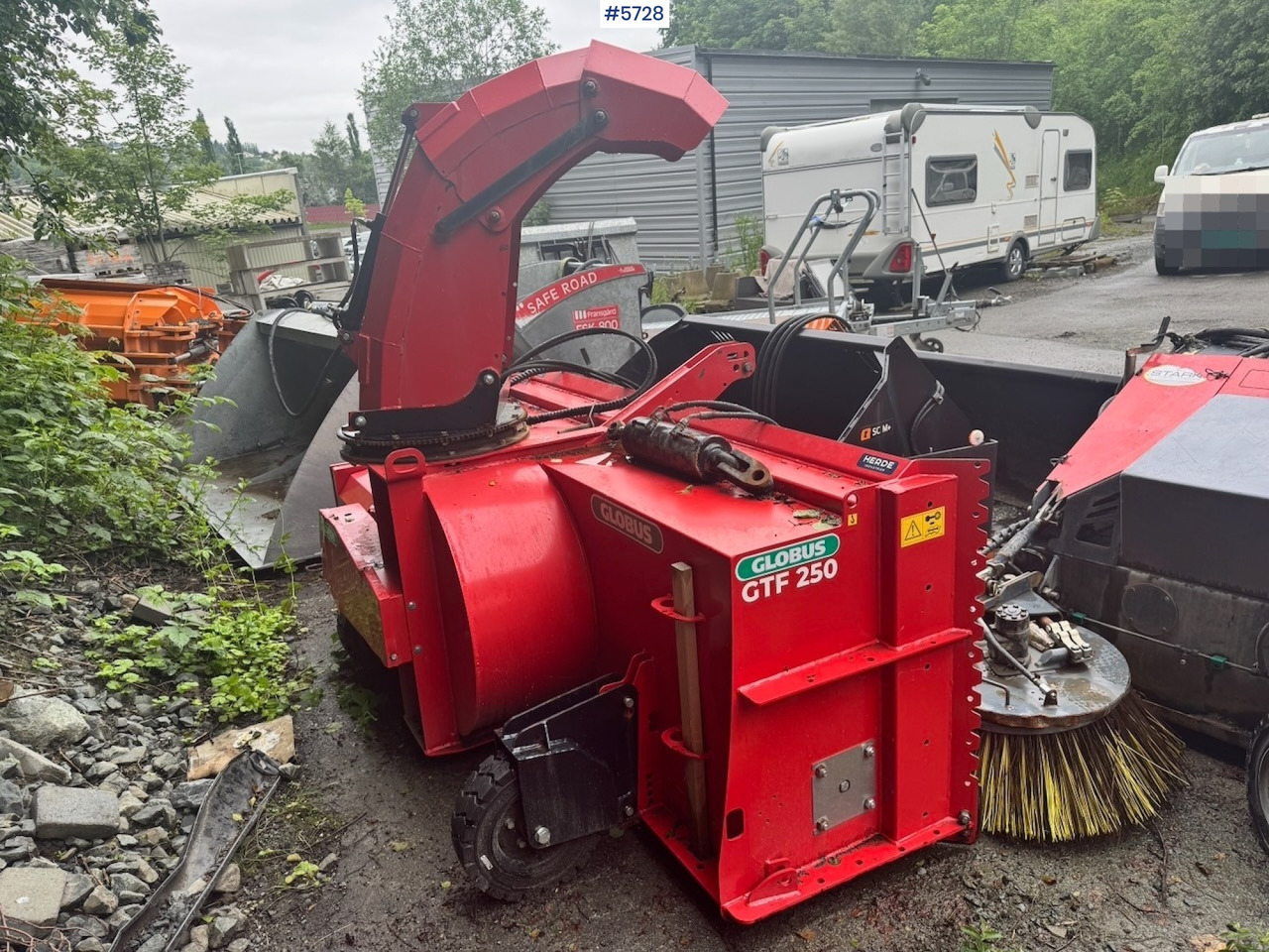 2022 Globus GTF 250-19 Snowblower - Gemeentelijke machine/ Speciaal: afbeelding 2 2022 Globus GTF 250-19 Snowblower - Gemeentelijke machine/ Speciaal: afbeelding 2