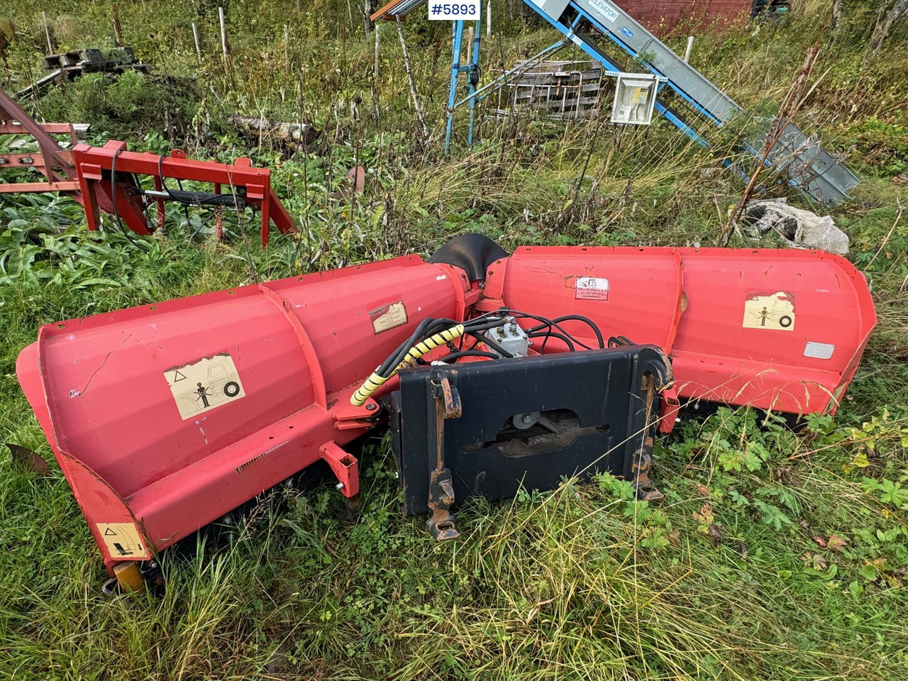 Tellefsdal V-plow - Gemeentelijke machine/ Speciaal: afbeelding 3 Tellefsdal V-plow - Gemeentelijke machine/ Speciaal: afbeelding 3