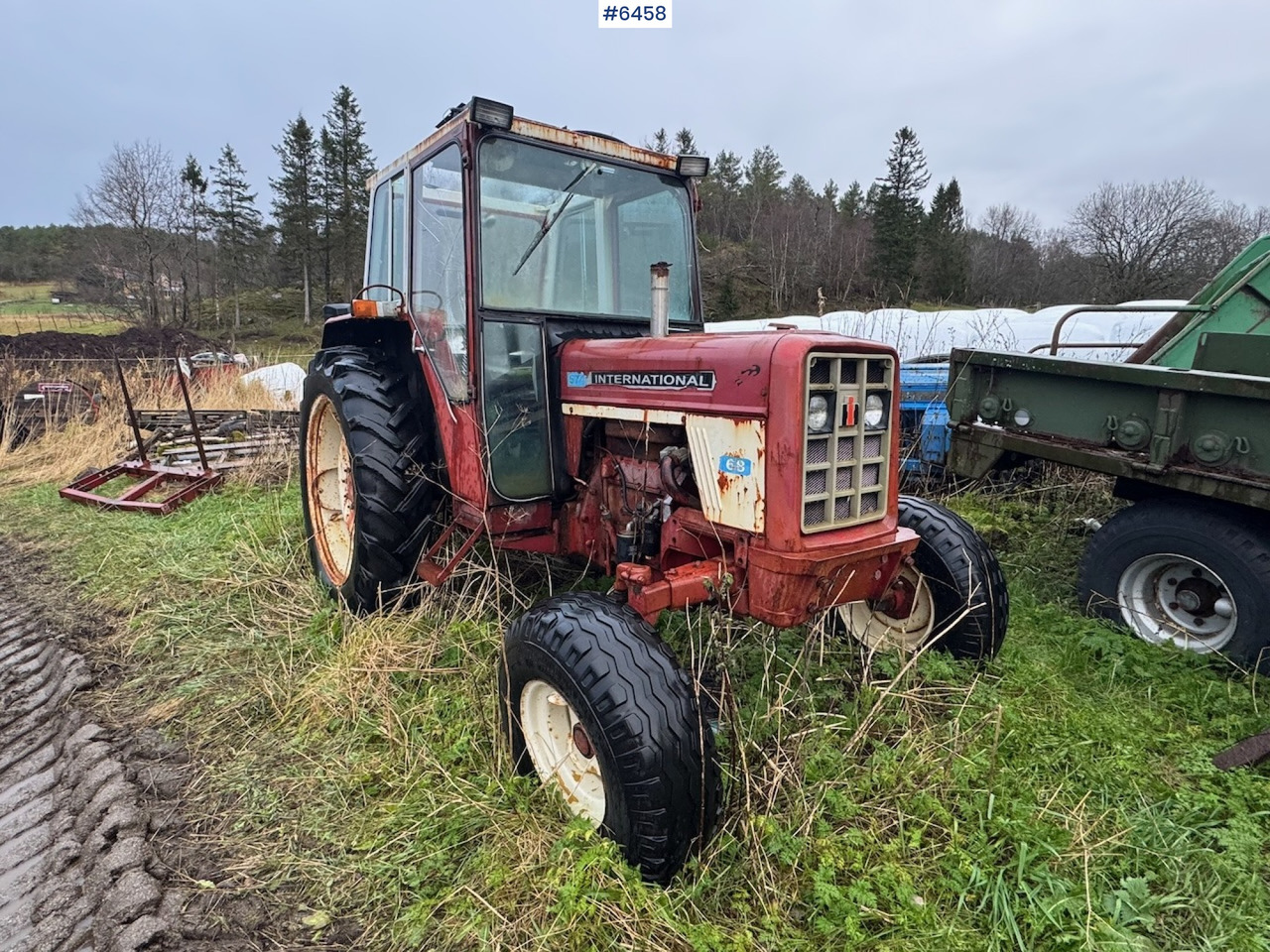 International 574 tractor - Tractor: afbeelding 1 International 574 tractor - Tractor: afbeelding 1