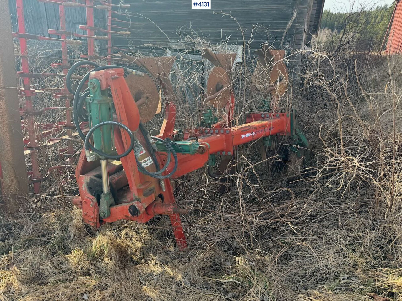 Kverneland 3 furrow reversible plough - Grondbewerking toebehoor: afbeelding 1 Kverneland 3 furrow reversible plough - Grondbewerking toebehoor: afbeelding 1