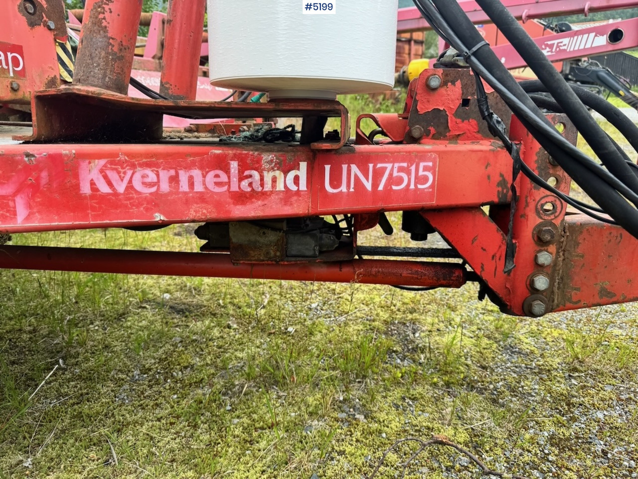 Kverneland UN7515 Round Bale Wrapper - Hooi-/ Voedermachine: afbeelding 2 Kverneland UN7515 Round Bale Wrapper - Hooi-/ Voedermachine: afbeelding 2