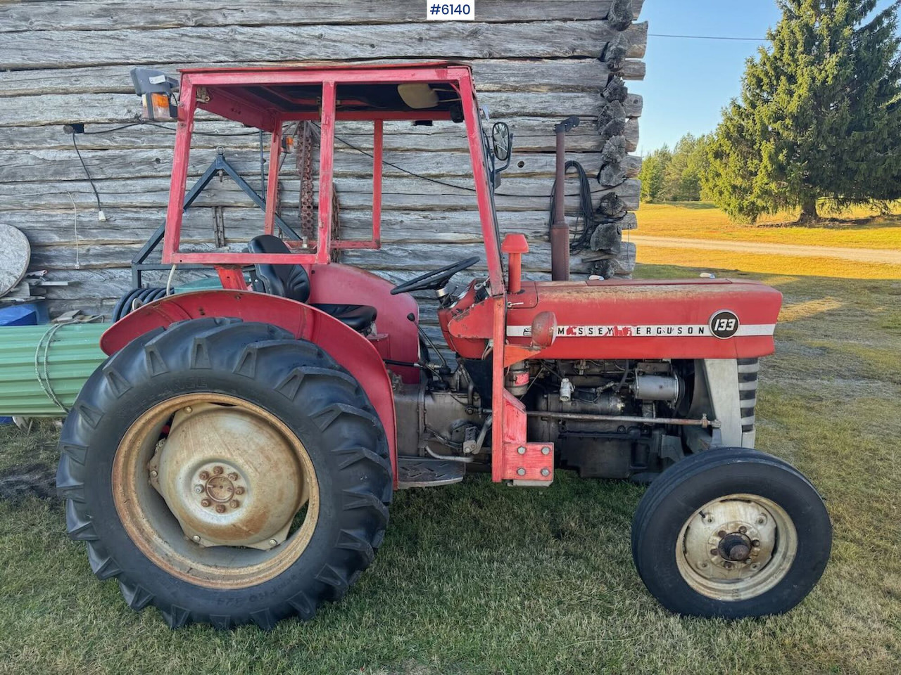 Massey Ferguson 133 - Tractor: afbeelding 1 Massey Ferguson 133 - Tractor: afbeelding 1