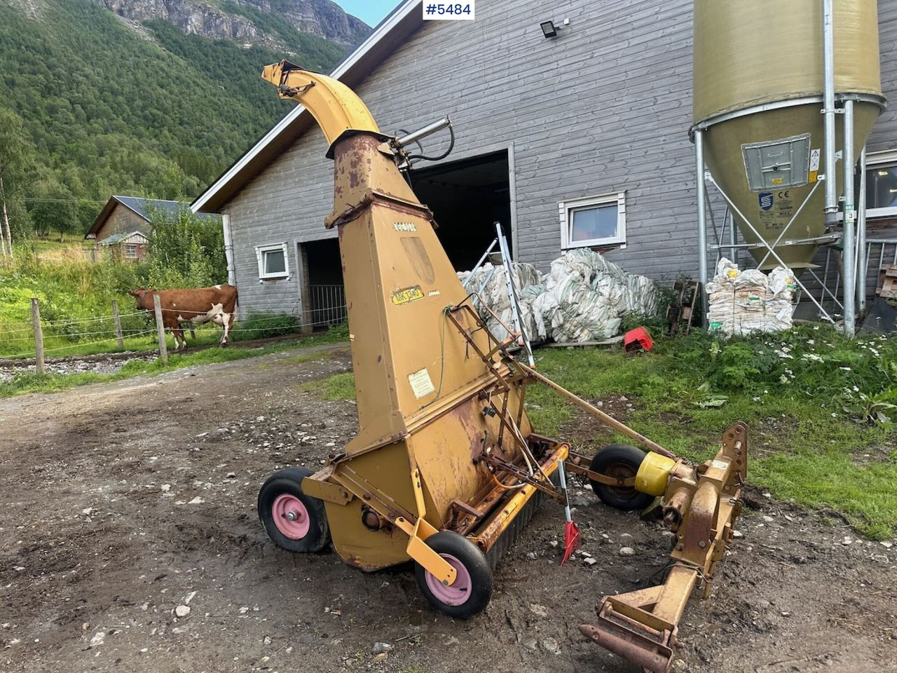 Serigstad MK 1340 Forage harvester - Hooi-/ Voedermachine: afbeelding 1 Serigstad MK 1340 Forage harvester - Hooi-/ Voedermachine: afbeelding 1