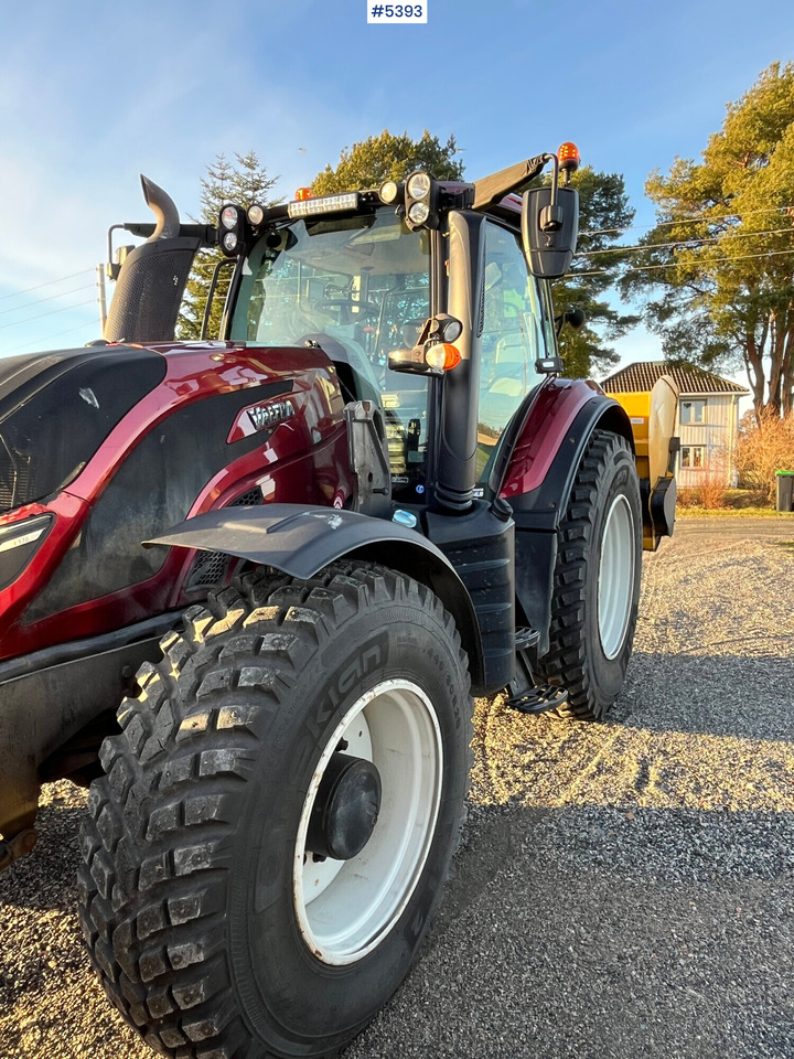 Valtra T 174 E Twintrac Tractor - Tractor: afbeelding 1 Valtra T 174 E Twintrac Tractor - Tractor: afbeelding 1