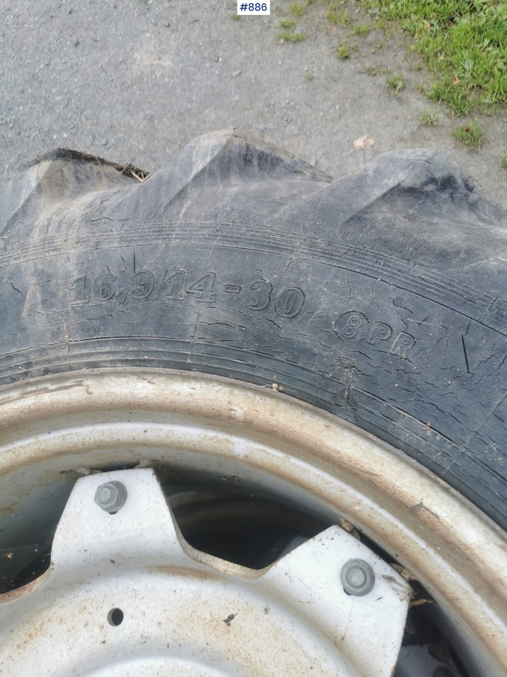 Complete wiel voor Landbouwmachine Wheel set on Deutz-Fahr 3.60: afbeelding 9 Complete wiel voor Landbouwmachine Wheel set on Deutz-Fahr 3.60: afbeelding 9