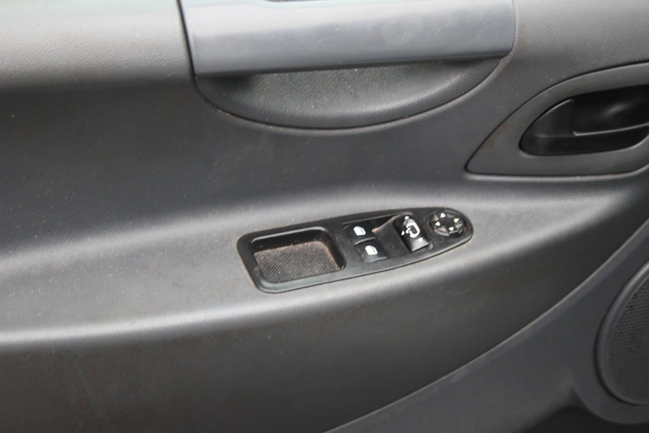 Fiat Scudo Multicab L2H1 130 Multijet 5Sitze Klima - Kleine bestelwagen, Bestelwagen met dubbele cabine: afbeelding 4 Fiat Scudo Multicab L2H1 130 Multijet 5Sitze Klima - Kleine bestelwagen, Bestelwagen met dubbele cabine: afbeelding 4