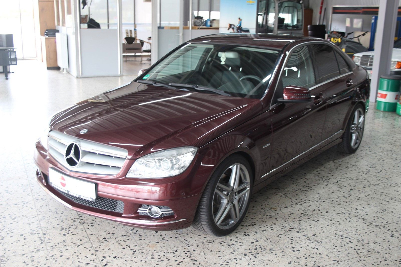 Mercedes-Benz C 230 Avantgarde Automatik sehr gepflegt! 130tKM - Sedan: afbeelding 4 Mercedes-Benz C 230 Avantgarde Automatik sehr gepflegt! 130tKM - Sedan: afbeelding 4