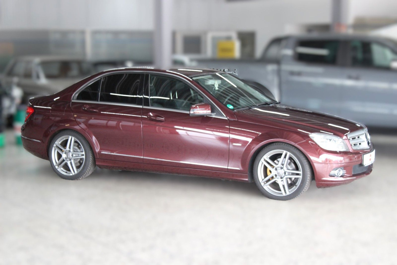 Mercedes-Benz C 230 Avantgarde Automatik sehr gepflegt! 130tKM - Sedan: afbeelding 1 Mercedes-Benz C 230 Avantgarde Automatik sehr gepflegt! 130tKM - Sedan: afbeelding 1
