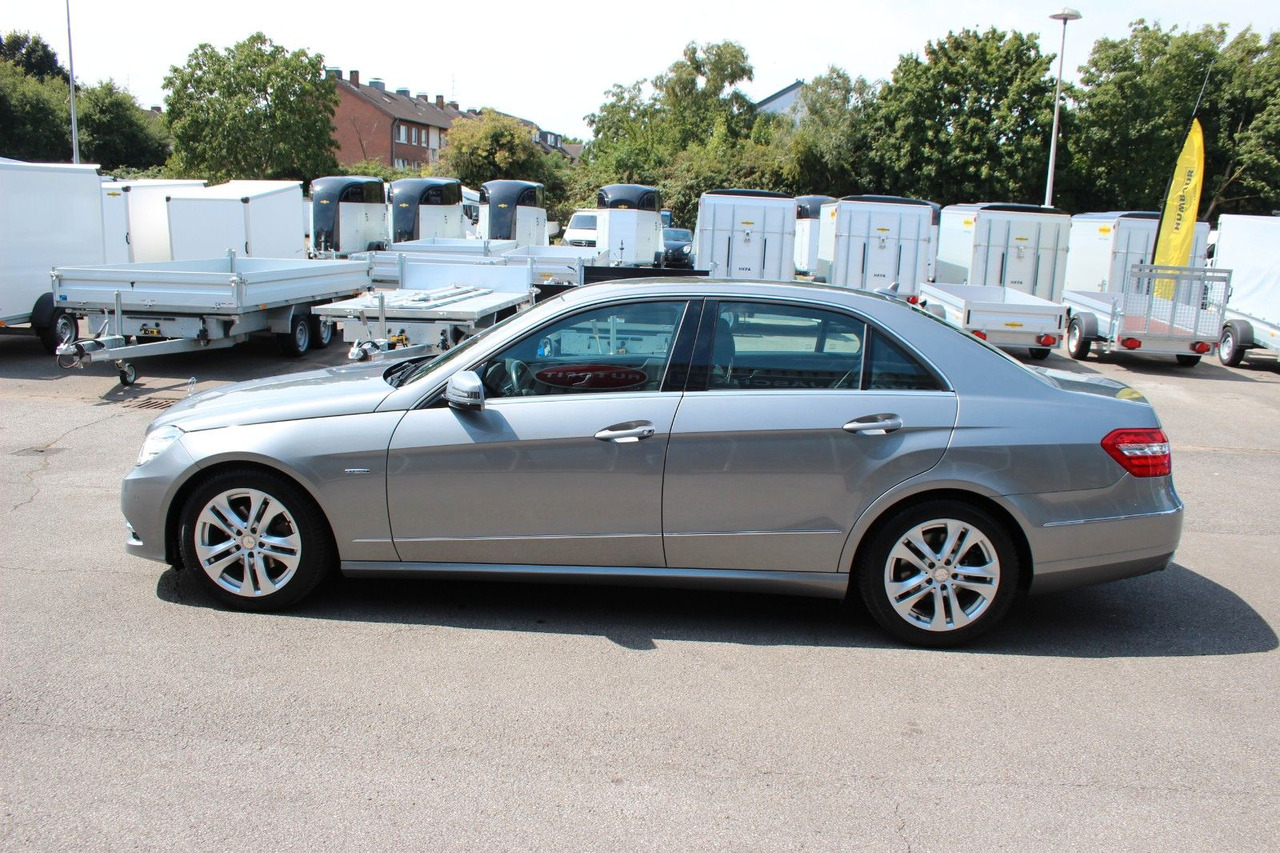 Mercedes-Benz CGI BlueEfficiency Avantgarde Automatik 59980 KM - Sedan: afbeelding 5 Mercedes-Benz CGI BlueEfficiency Avantgarde Automatik 59980 KM - Sedan: afbeelding 5