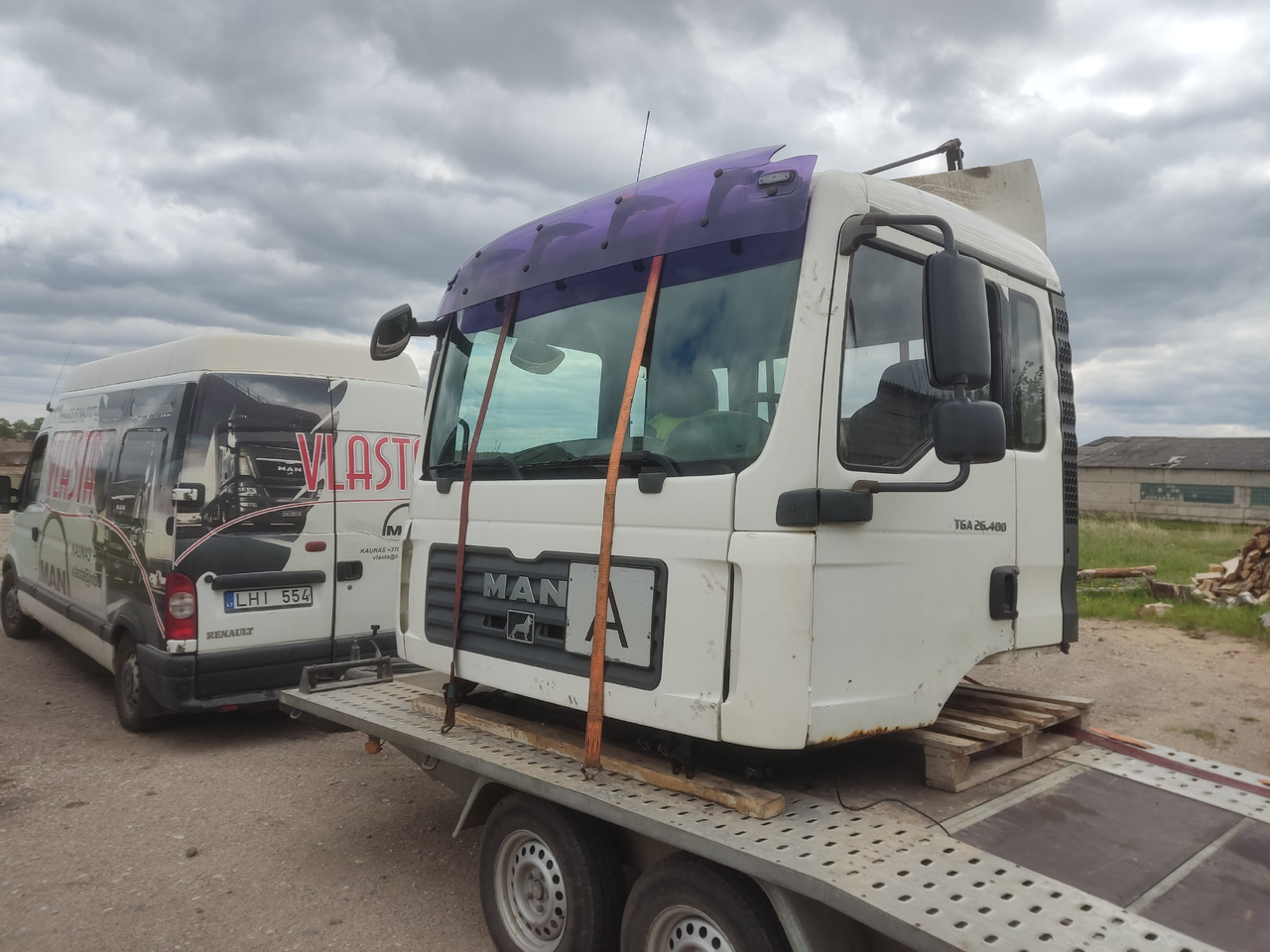 MAN cab F99/L17 - Cabine: afbeelding 2 MAN cab F99/L17 - Cabine: afbeelding 2