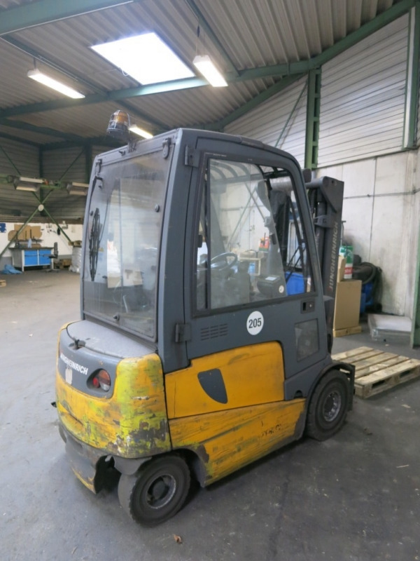 JUNGHEINRICH EFG 425 K - Elektrische heftruck: afbeelding 3 JUNGHEINRICH EFG 425 K - Elektrische heftruck: afbeelding 3