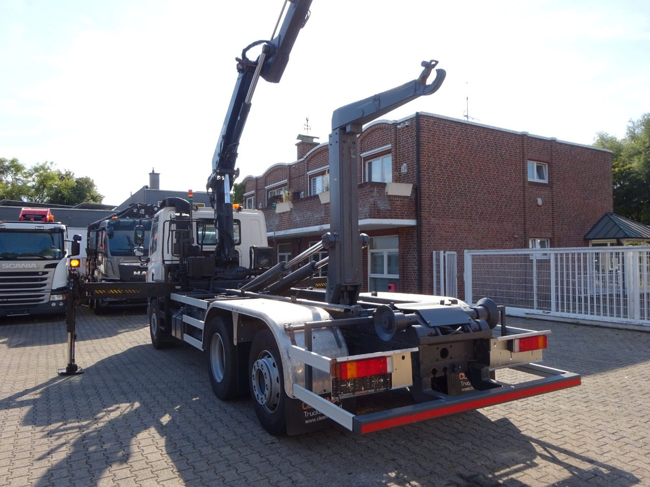 DAF 28-250 CF Abroller + HIA B195-3 Kran - Haakarmsysteem vrachtwagen, Kraanwagen: afbeelding 4 DAF 28-250 CF Abroller + HIA B195-3 Kran - Haakarmsysteem vrachtwagen, Kraanwagen: afbeelding 4
