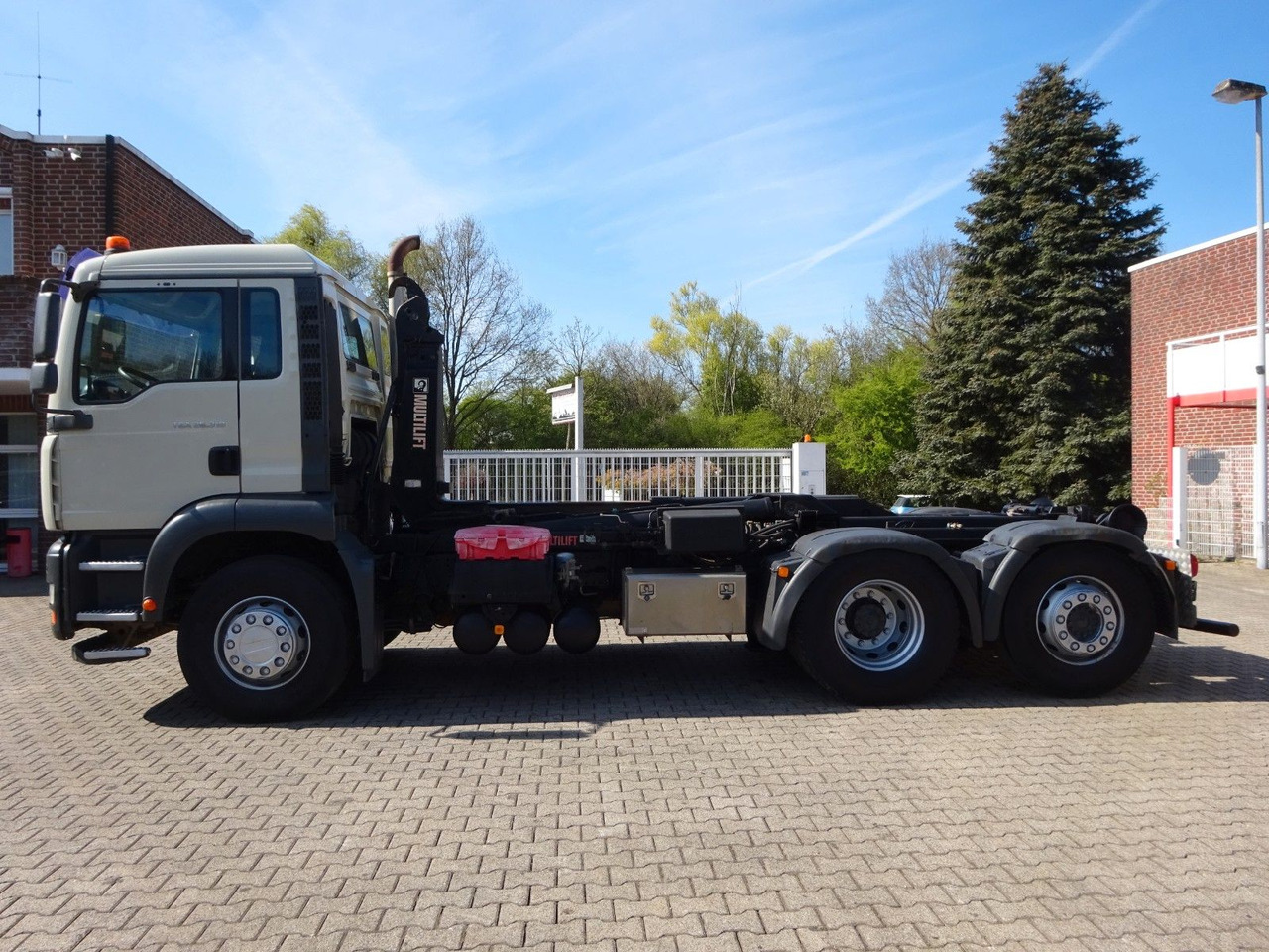 MAN 26.310 TGA Knickbarer Haken mit Lift+Lenkachse - Haakarmsysteem vrachtwagen: afbeelding 4 MAN 26.310 TGA Knickbarer Haken mit Lift+Lenkachse - Haakarmsysteem vrachtwagen: afbeelding 4