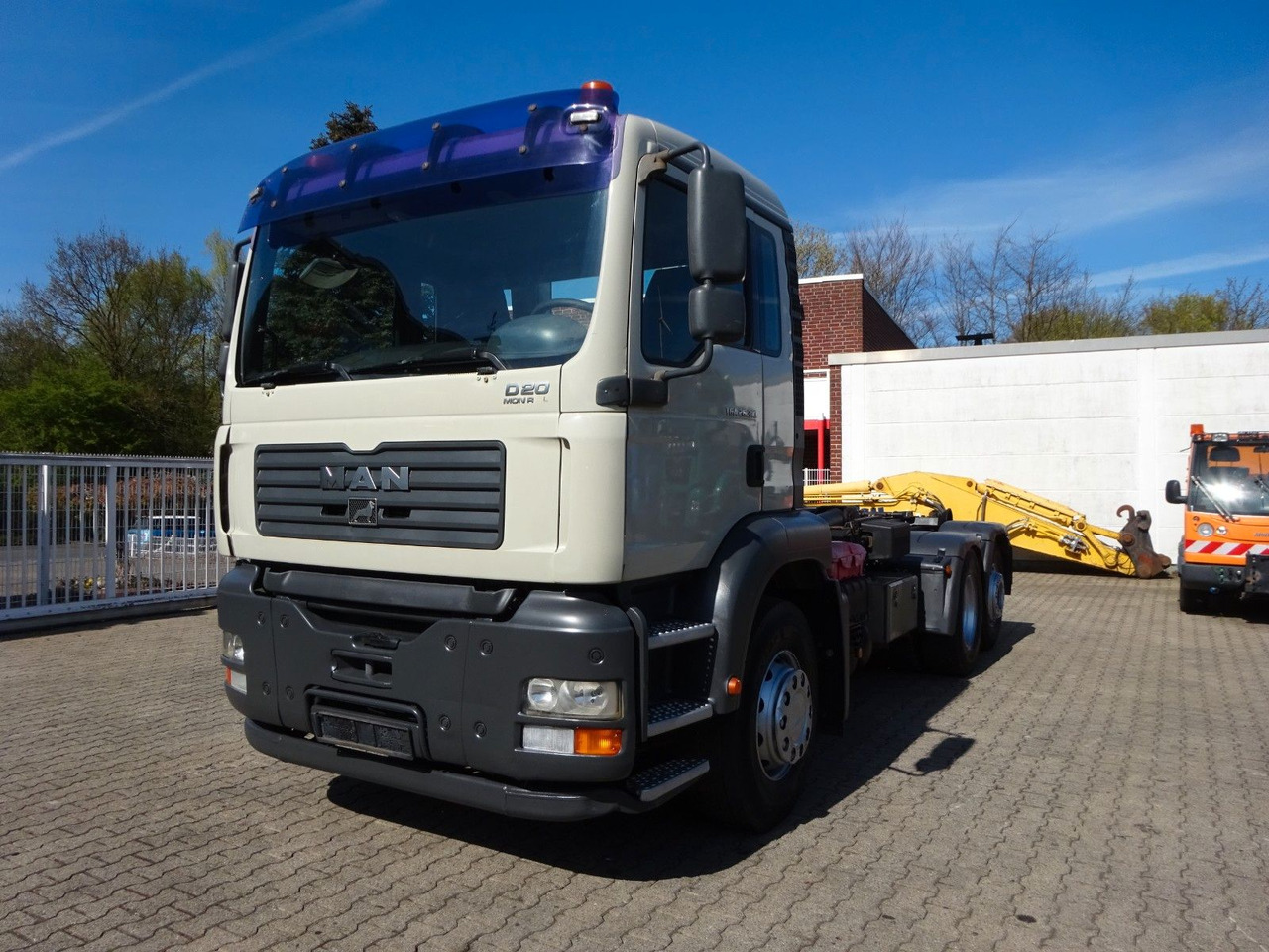 MAN 26.310 TGA Knickbarer Haken mit Lift+Lenkachse - Haakarmsysteem vrachtwagen: afbeelding 1 MAN 26.310 TGA Knickbarer Haken mit Lift+Lenkachse - Haakarmsysteem vrachtwagen: afbeelding 1
