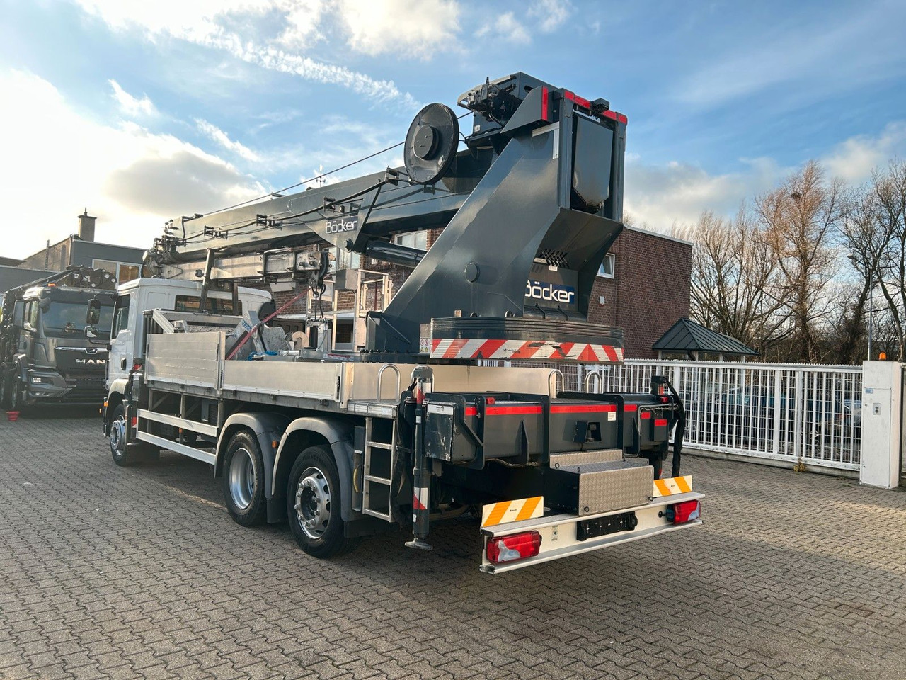 MAN 26.320+Böcker Dachdeckerkran AK46/6000+Seilwinde - Kraanwagen: afbeelding 4 MAN 26.320+Böcker Dachdeckerkran AK46/6000+Seilwinde - Kraanwagen: afbeelding 4