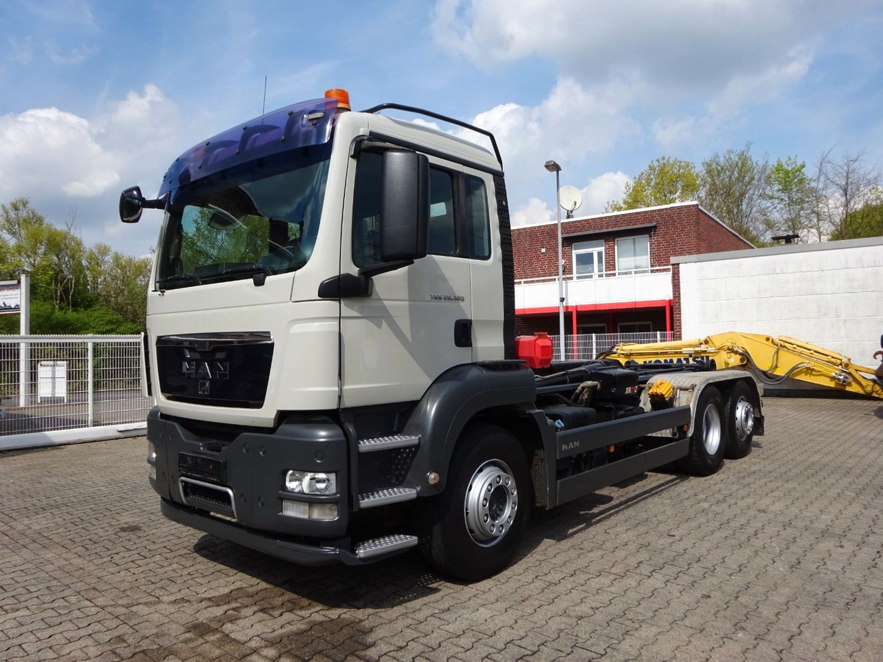 MAN 26.320 Multilift Abroller mit Lift+Lenkachse - Haakarmsysteem vrachtwagen: afbeelding 2 MAN 26.320 Multilift Abroller mit Lift+Lenkachse - Haakarmsysteem vrachtwagen: afbeelding 2