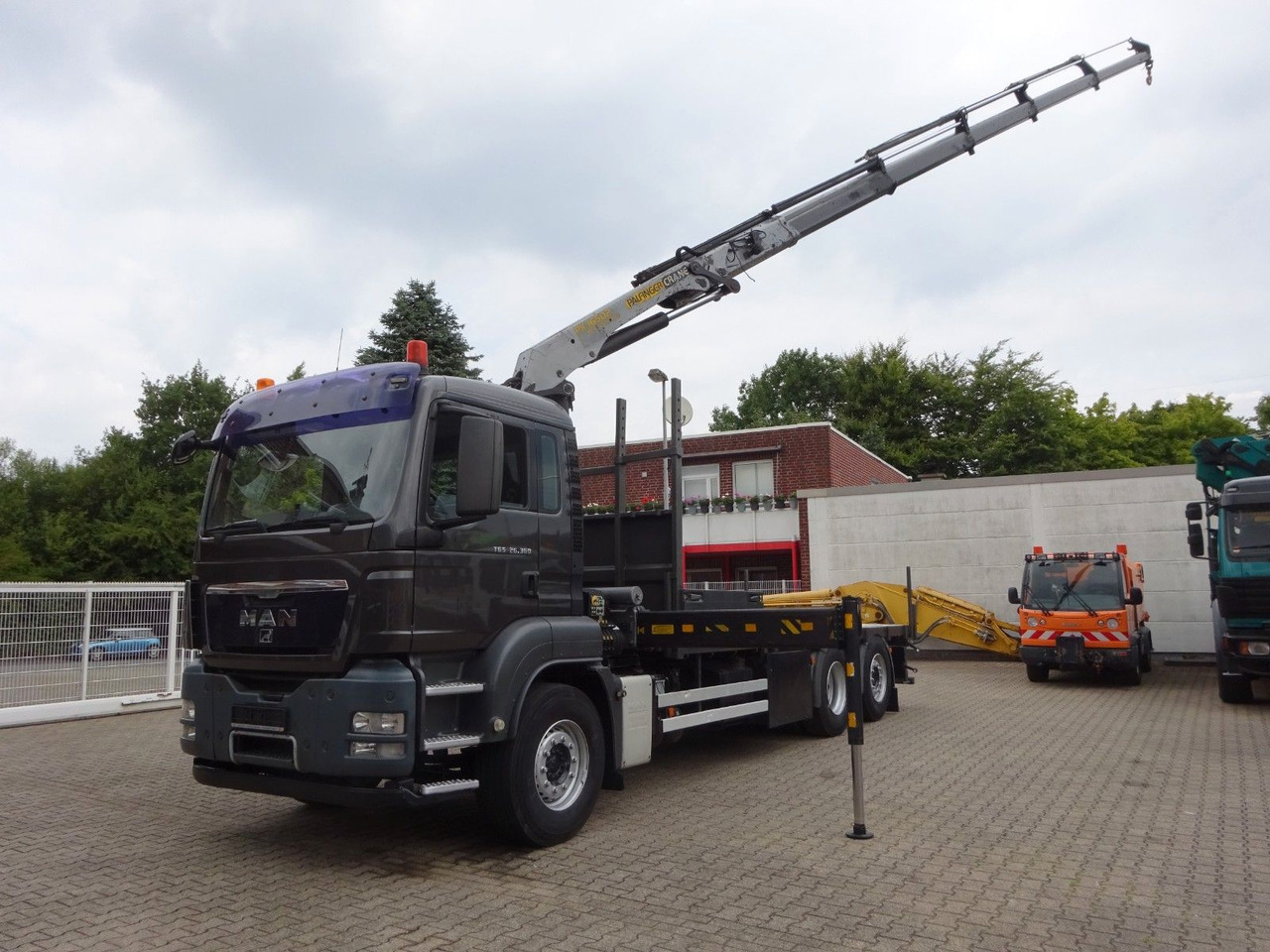 MAN 26.360 TGS Pritsche + PK 16502 Kran 6x2 - Kraanwagen: afbeelding 4 MAN 26.360 TGS Pritsche + PK 16502 Kran 6x2 - Kraanwagen: afbeelding 4