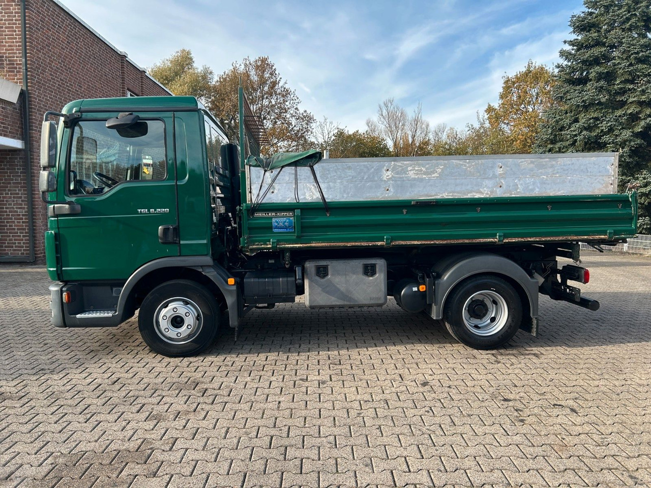 MAN 8.220 TGL MEILLER 3Skipper mit hohen Wänden - Kipper vrachtwagen: afbeelding 4 MAN 8.220 TGL MEILLER 3Skipper mit hohen Wänden - Kipper vrachtwagen: afbeelding 4