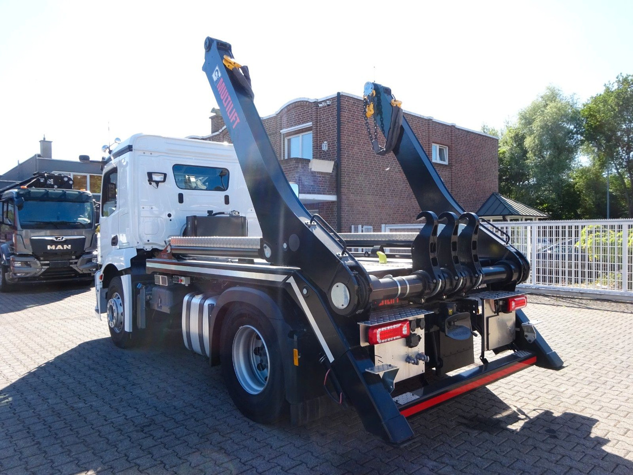 Mercedes-Benz 1840 Actros Absetzkipper NEUFAHRZEUG mit 1645 km - Kipper vrachtwagen: afbeelding 3 Mercedes-Benz 1840 Actros Absetzkipper NEUFAHRZEUG mit 1645 km - Kipper vrachtwagen: afbeelding 3