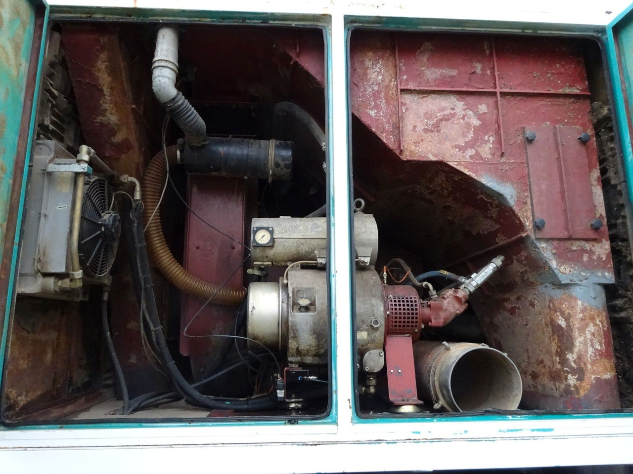 Vacuümwagen Mercedes-Benz 2527 Saugbagger. RSP Mercedes-Benz 2527 Saugbagger. RSP: afbeelding 15 Vacuümwagen Mercedes-Benz 2527 Saugbagger. RSP Mercedes-Benz 2527 Saugbagger. RSP: afbeelding 15