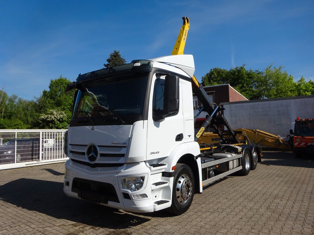 Mercedes-Benz 2543 Antos PALFINGER Abroller - Haakarmsysteem vrachtwagen: afbeelding 1 Mercedes-Benz 2543 Antos PALFINGER Abroller - Haakarmsysteem vrachtwagen: afbeelding 1