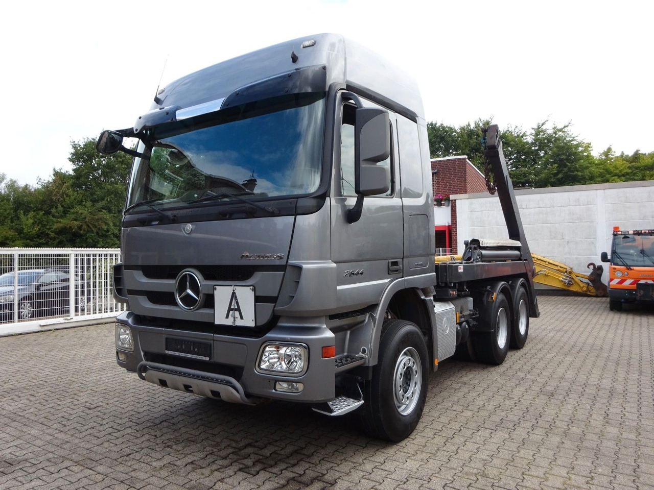 Mercedes-Benz 2644 Actros Absetzkipper 6x4 - Kipper vrachtwagen: afbeelding 1 Mercedes-Benz 2644 Actros Absetzkipper 6x4 - Kipper vrachtwagen: afbeelding 1