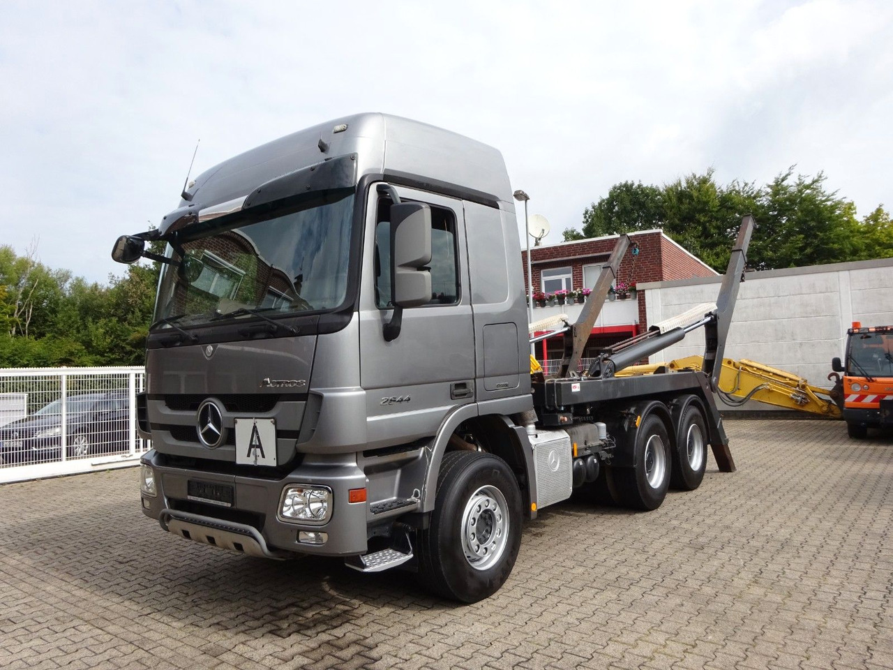 Mercedes-Benz 2644 Actros Absetzkipper 6x4 - Kipper vrachtwagen: afbeelding 2 Mercedes-Benz 2644 Actros Absetzkipper 6x4 - Kipper vrachtwagen: afbeelding 2