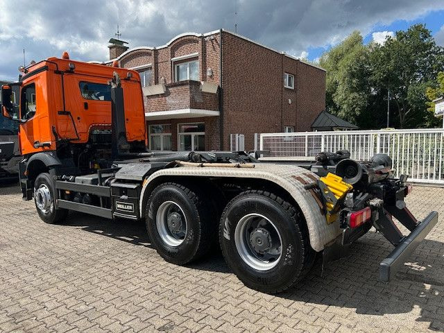 Mercedes-Benz 2651 Arocs MEILLER RK2060 Abroller 6x4 - Haakarmsysteem vrachtwagen: afbeelding 4 Mercedes-Benz 2651 Arocs MEILLER RK2060 Abroller 6x4 - Haakarmsysteem vrachtwagen: afbeelding 4