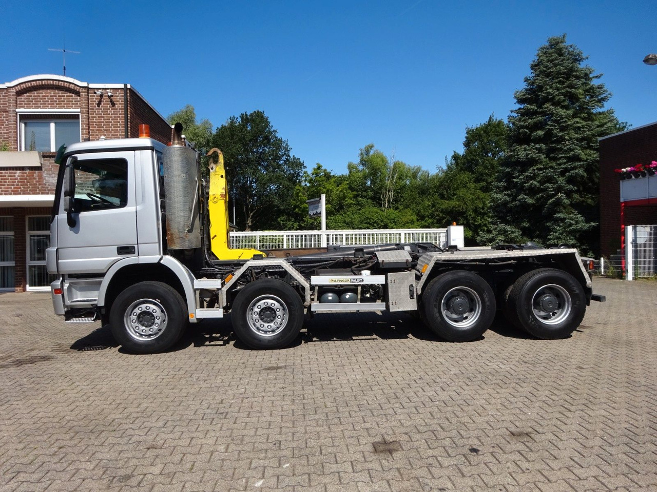 Mercedes-Benz 3244 Actros PALFINGER Abroller 8x4 - Haakarmsysteem vrachtwagen: afbeelding 2 Mercedes-Benz 3244 Actros PALFINGER Abroller 8x4 - Haakarmsysteem vrachtwagen: afbeelding 2