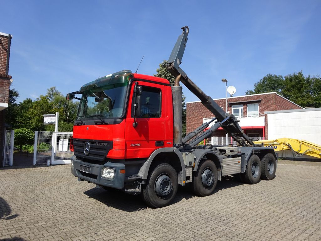 Mercedes-Benz 3246 Actros Abroller K45 8x4 Knickhacken Mercedes-Benz 3246 Actros Abroller K45 8x4 Knickhacken - Haakarmsysteem vrachtwagen: afbeelding 2 Mercedes-Benz 3246 Actros Abroller K45 8x4 Knickhacken Mercedes-Benz 3246 Actros Abroller K45 8x4 Knickhacken - Haakarmsysteem vrachtwagen: afbeelding 2