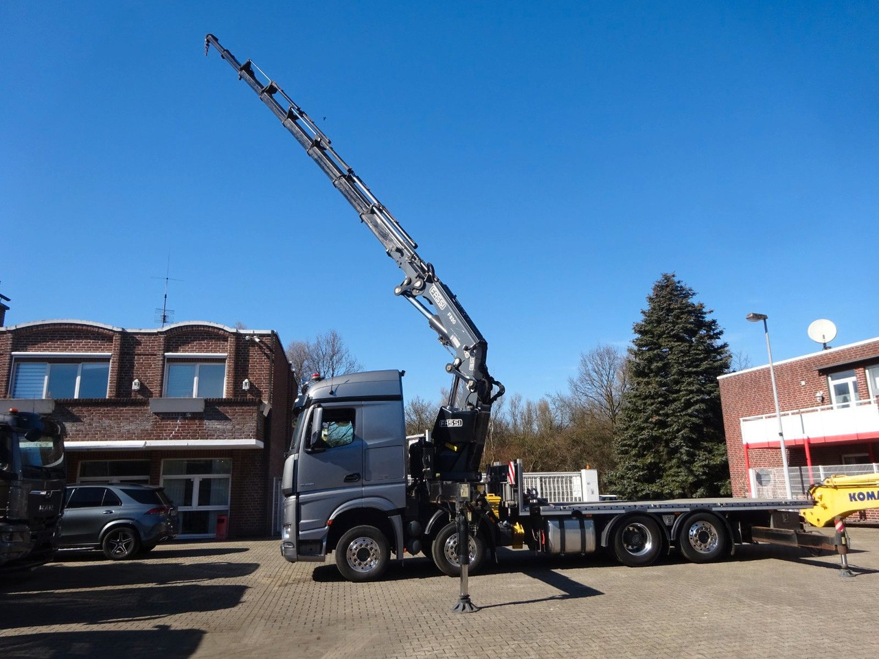 Mercedes-Benz 3453 Plattform + Fassi F820 Kran 8x2 Mercedes-Benz 3453 FASSI F820 Kran 8x Hydr. Ausschub - Kraanwagen, Vrachtwagen met open laadbak: afbeelding 3 Mercedes-Benz 3453 Plattform + Fassi F820 Kran 8x2 Mercedes-Benz 3453 FASSI F820 Kran 8x Hydr. Ausschub - Kraanwagen, Vrachtwagen met open laadbak: afbeelding 3