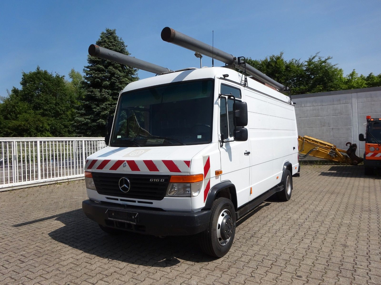 Mercedes-Benz 616D Vario Kastenwagen 4x2 - Gesloten bestelwagen: afbeelding 1 Mercedes-Benz 616D Vario Kastenwagen 4x2 - Gesloten bestelwagen: afbeelding 1
