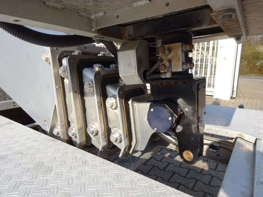 Vrachtwagen hoogwerker, Bestelwagen Nissan CABSTAR 35.13 PALFINGER Steiger P260B 26 Meter Nissan CABSTAR 35.13 PALFINGER Steiger P260B 26 Meter: afbeelding 10