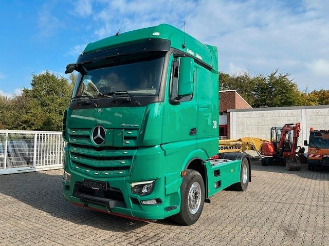 Mercedes-Benz 1851 Actros SZM mit Kipper-Pumpe 4x2 - Trekker: afbeelding 1 Mercedes-Benz 1851 Actros SZM mit Kipper-Pumpe 4x2 - Trekker: afbeelding 1