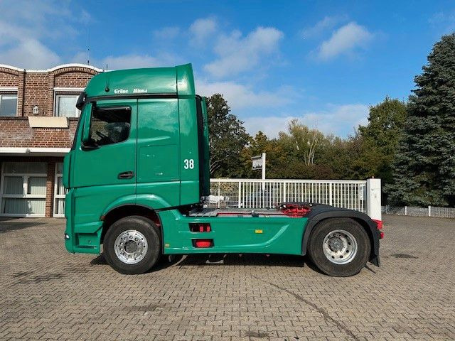 Mercedes-Benz 1851 Actros SZM mit Kipper-Pumpe 4x2 - Trekker: afbeelding 3 Mercedes-Benz 1851 Actros SZM mit Kipper-Pumpe 4x2 - Trekker: afbeelding 3