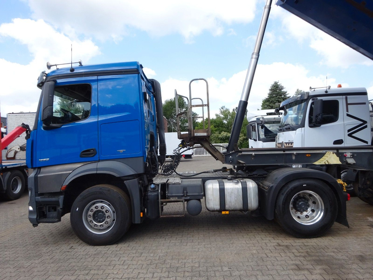 Mercedes-Benz 1853 Arocs SZM mit Kipperpumpe - Trekker: afbeelding 3 Mercedes-Benz 1853 Arocs SZM mit Kipperpumpe - Trekker: afbeelding 3