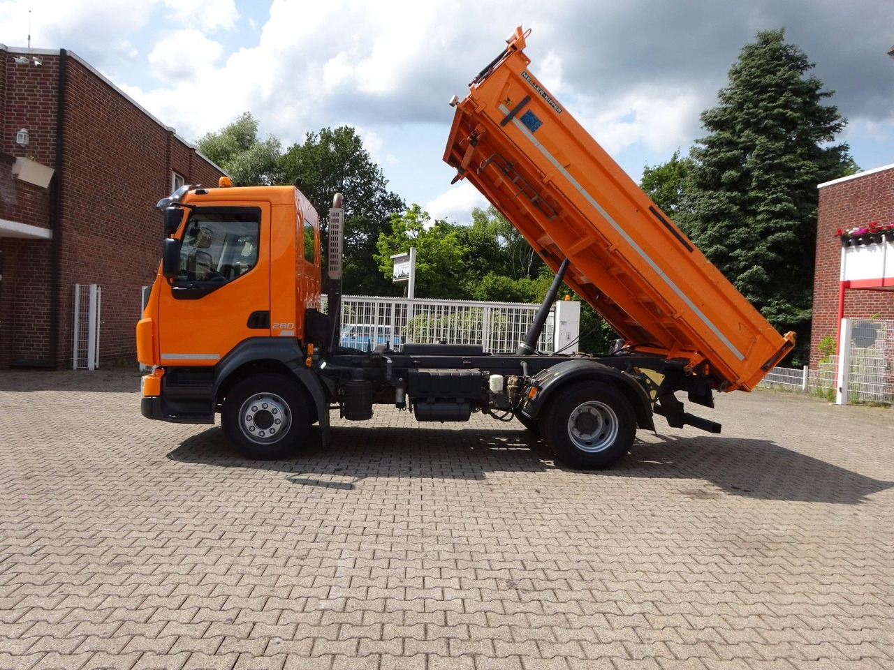 Volvo FL 280 MEILLER 3Skipper 4x2 - Kipper vrachtwagen: afbeelding 4 Volvo FL 280 MEILLER 3Skipper 4x2 - Kipper vrachtwagen: afbeelding 4