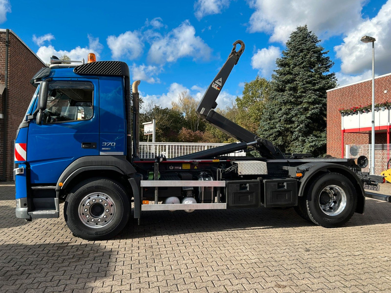 Volvo FM 370 VDL Abroller 4x2 - Haakarmsysteem vrachtwagen: afbeelding 4 Volvo FM 370 VDL Abroller 4x2 - Haakarmsysteem vrachtwagen: afbeelding 4