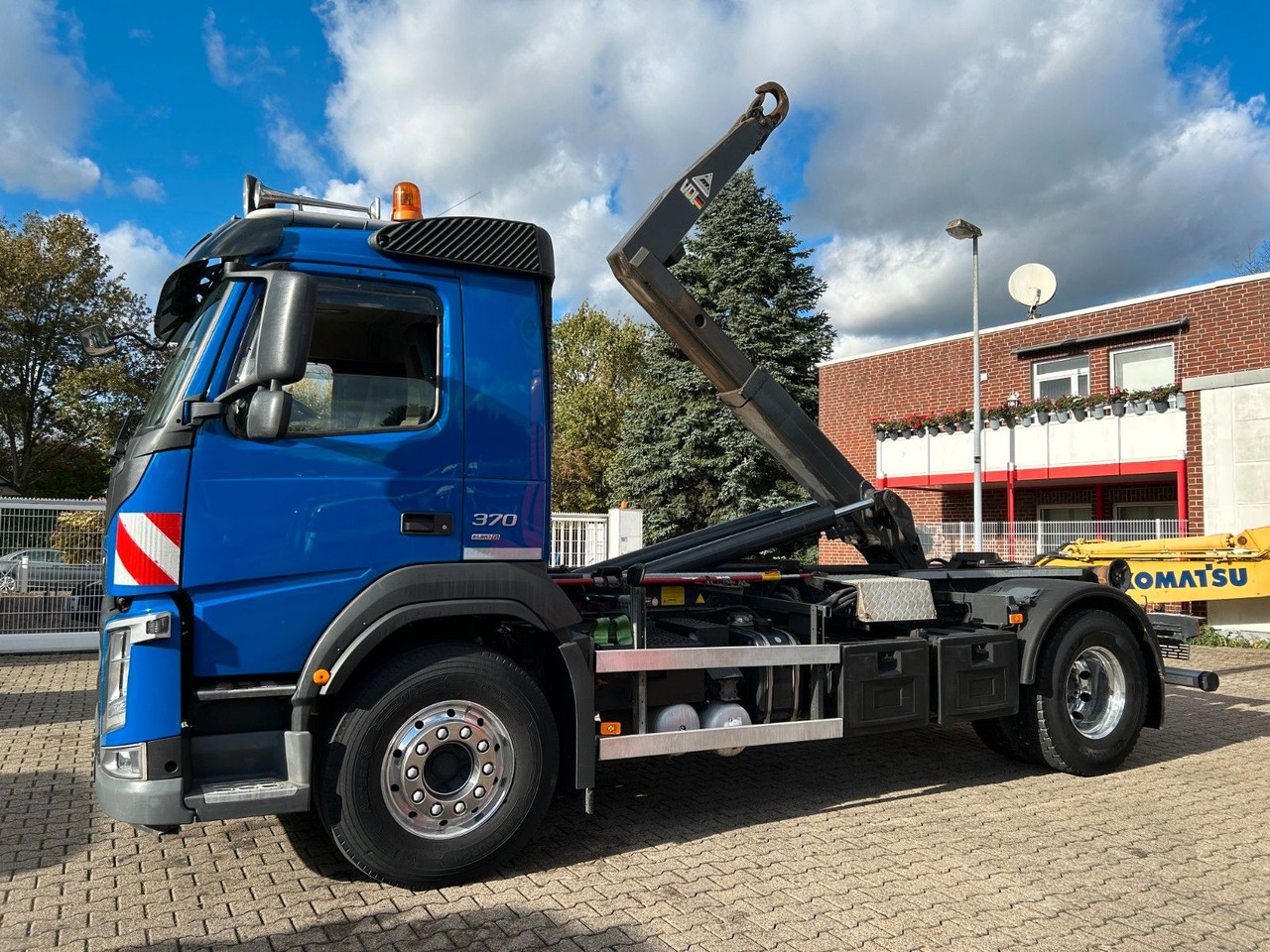Volvo FM 370 VDL Abroller 4x2 - Haakarmsysteem vrachtwagen: afbeelding 2 Volvo FM 370 VDL Abroller 4x2 - Haakarmsysteem vrachtwagen: afbeelding 2