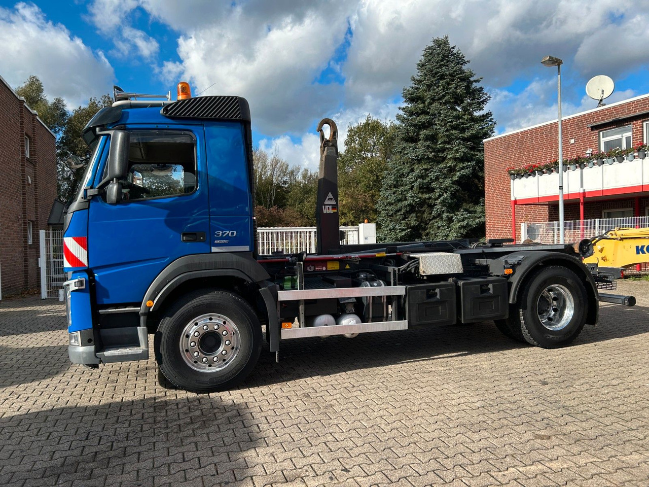 Volvo FM 370 VDL Abroller 4x2 - Haakarmsysteem vrachtwagen: afbeelding 5 Volvo FM 370 VDL Abroller 4x2 - Haakarmsysteem vrachtwagen: afbeelding 5