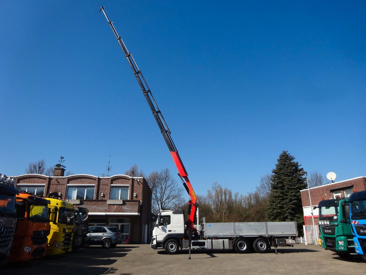 Volvo FMX 540 Pritsche + PK 33002 Kran 6x2 - Kraanwagen: afbeelding 2 Volvo FMX 540 Pritsche + PK 33002 Kran 6x2 - Kraanwagen: afbeelding 2